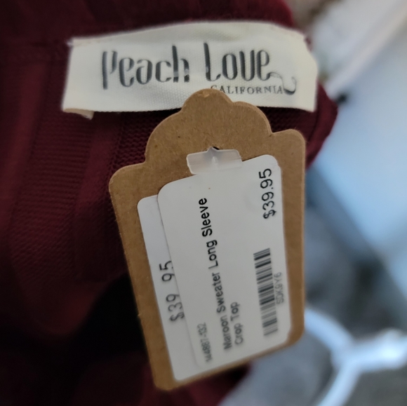 NWT Burgundy sweater cropped with ruffle trim- size large - Picture 4 of 6